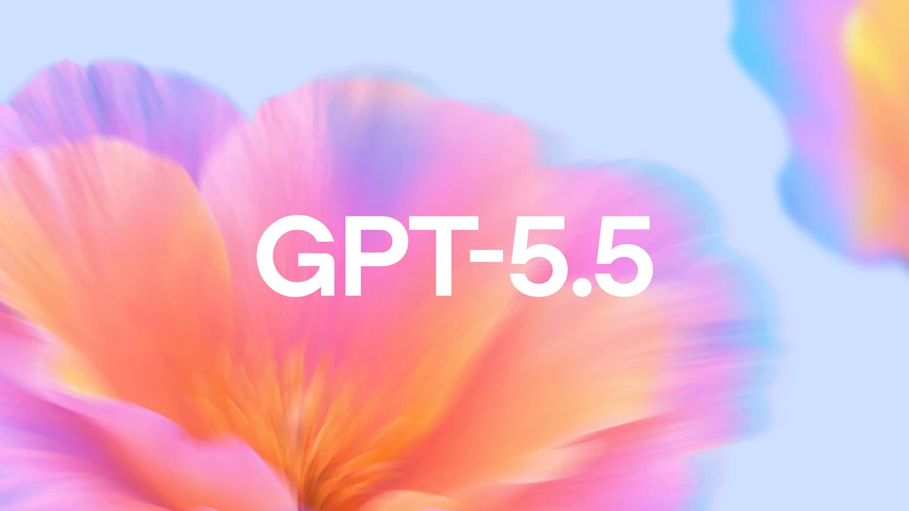 OpenAI GPT-5.5 官方封面图，在浅蓝背景上展现鲜艳的渐变花瓣