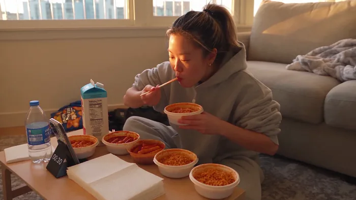 Spicy food challenge, confidence to collapse