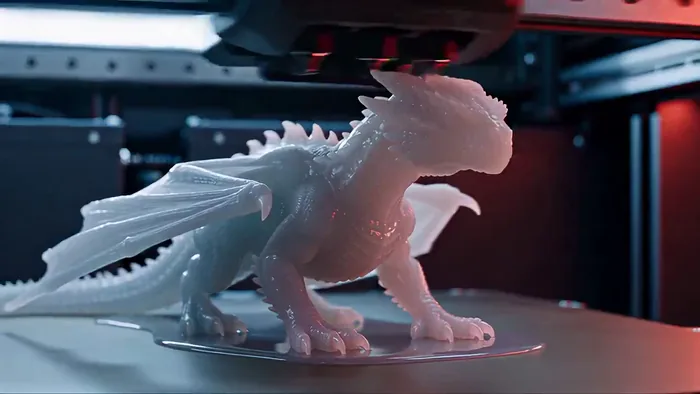 Industrial 3D printer, print-to-life dragon