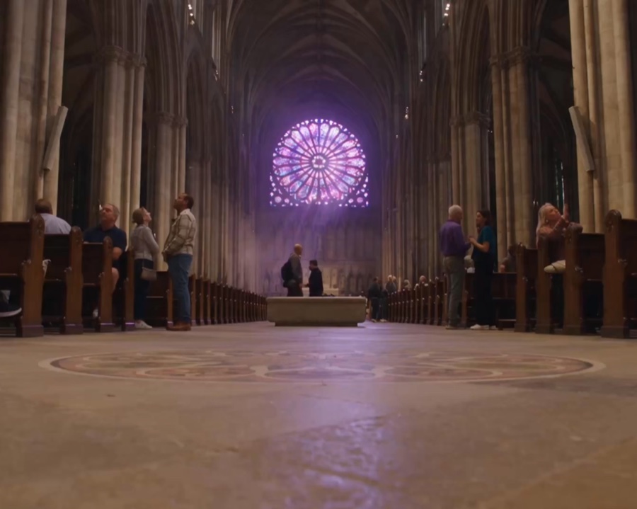 Remove unwanted people from a clip · Vídeo de entrada · video1